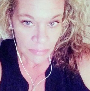 Meet your Posher, Shawna